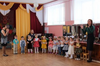 8 марта - праздник мамы и весны